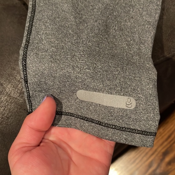 Cuddl duds, Gray with black cutouts thermal wear or leggings - Picture 3 of 4